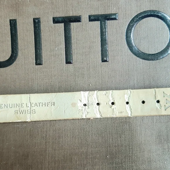 Vintage Louis Vuitton Paris Vintage Leather Wrist Watch 20m - Picture 8 of 9